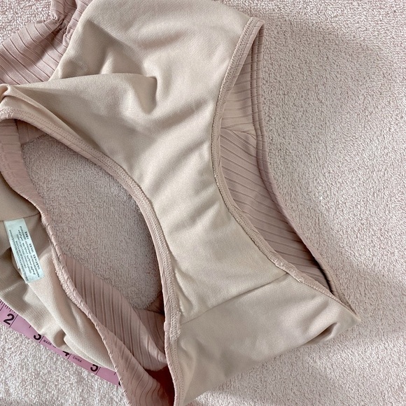 5/$25 La Vie En Rose Aqua Dusty Pink Ribbed Bikini Bottoms M - Picture 8 of 11